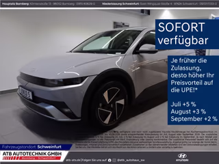 Schräge Frontansicht auf einen Hyundai IONIQ 5 , freigestellt