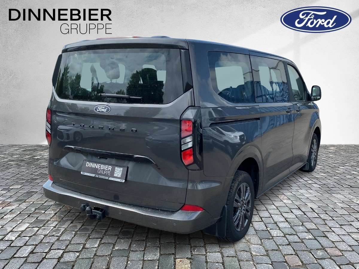 Fahrzeugbild eines Ford Tourneo Custom