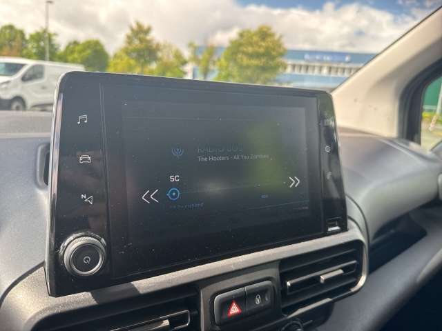 Fahrzeugbild eines Peugeot Rifter