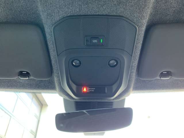 Fahrzeugbild eines Renault 4 E-TECH