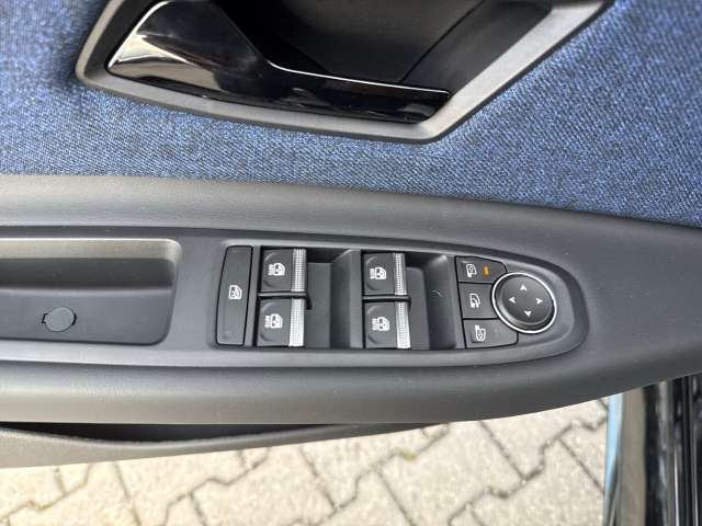 Fahrzeugbild eines Renault 5 E-TECH