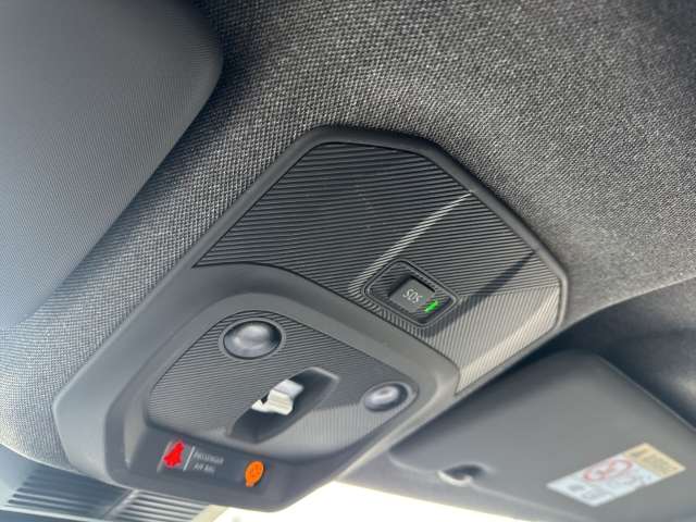 Fahrzeugbild eines Renault 4 E-TECH
