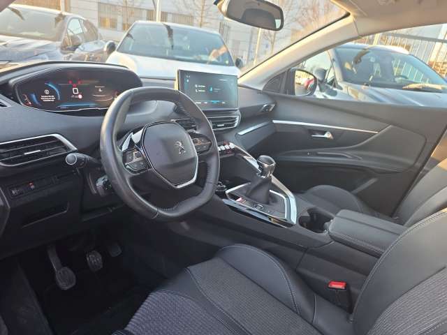 Fahrzeugbild eines Peugeot 3008