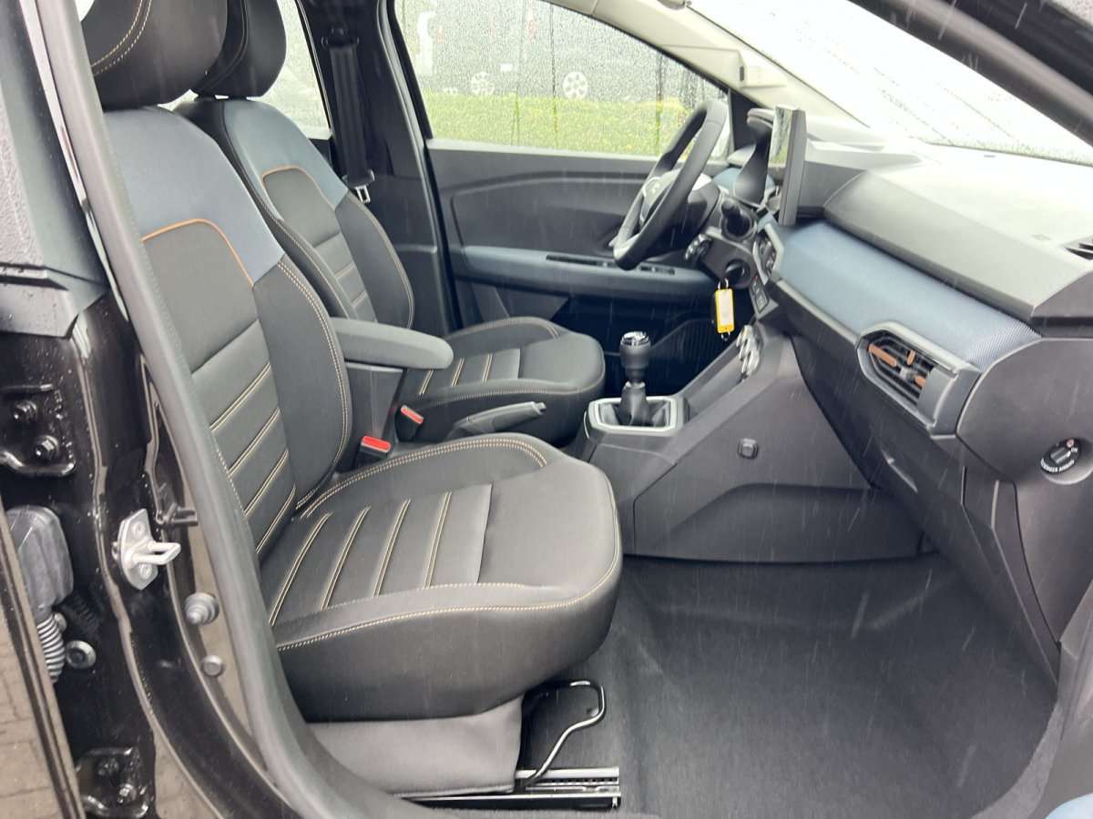 Fahrzeugbild eines Dacia Sandero