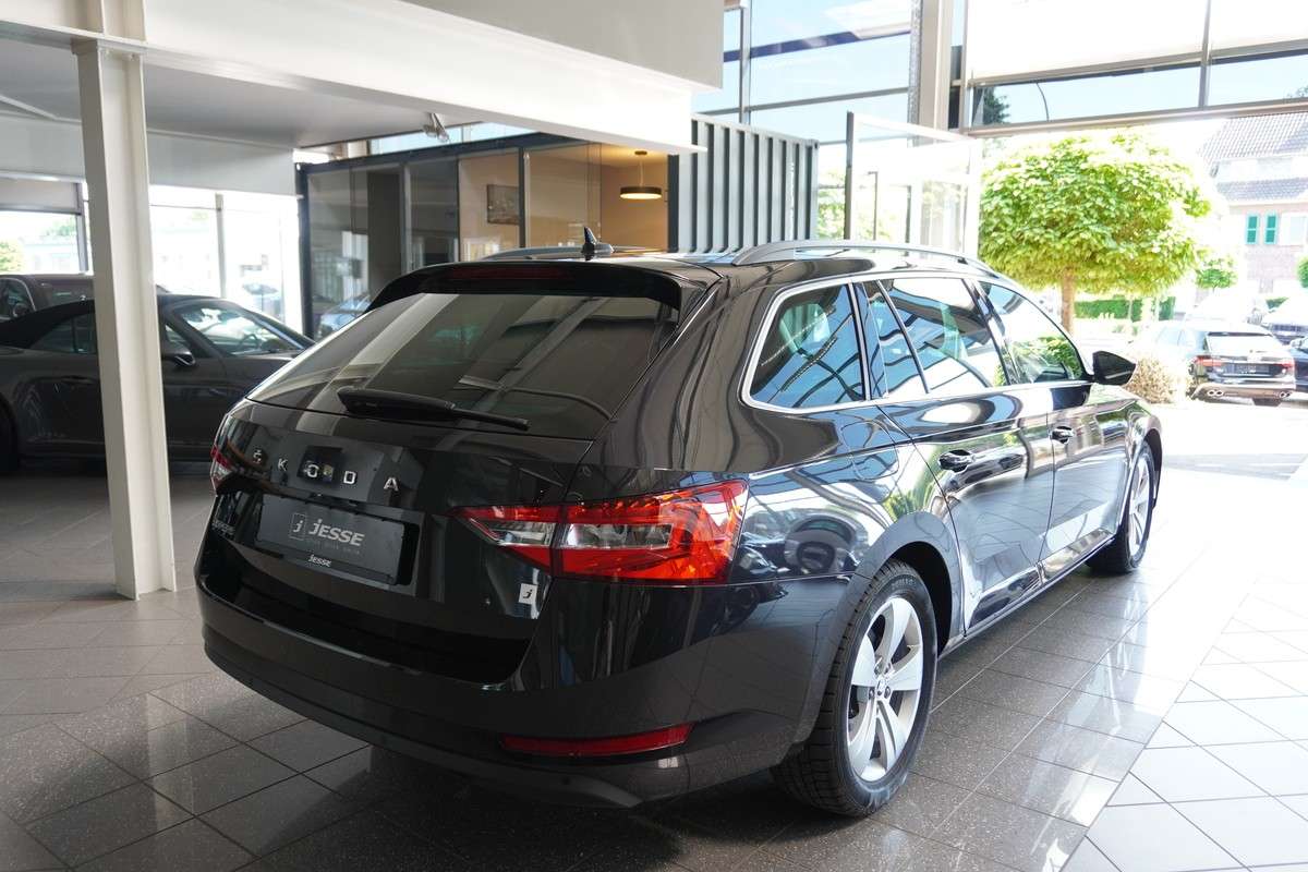 Fahrzeugbild eines Skoda Superb