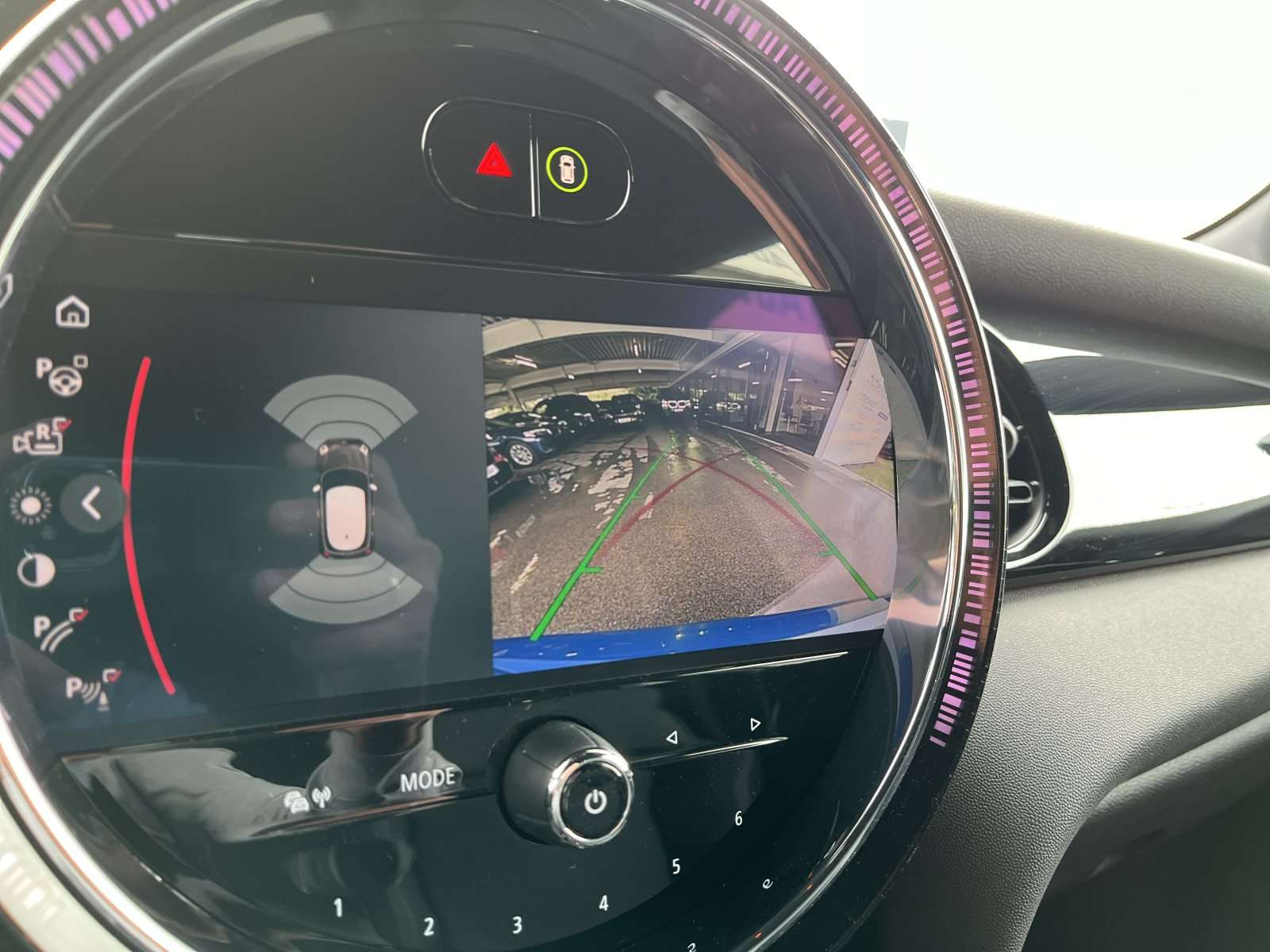 Fahrzeugbild eines MINI COOPER