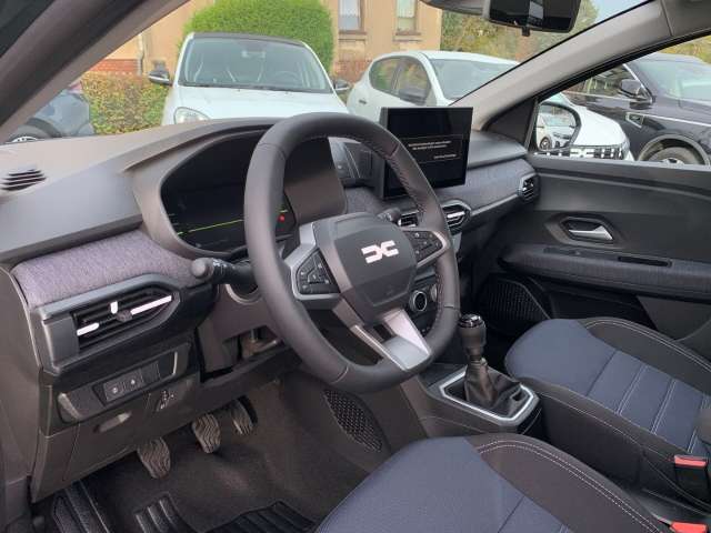 Fahrzeugbild eines Dacia Sandero