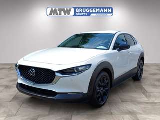 Schräge Frontansicht auf einen Mazda CX-30 , freigestellt