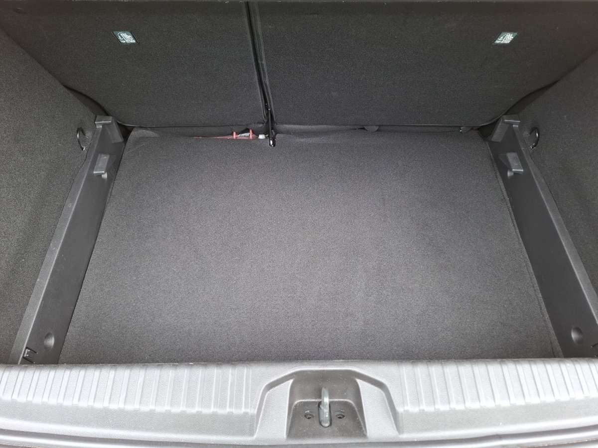 Fahrzeugbild eines Renault Clio