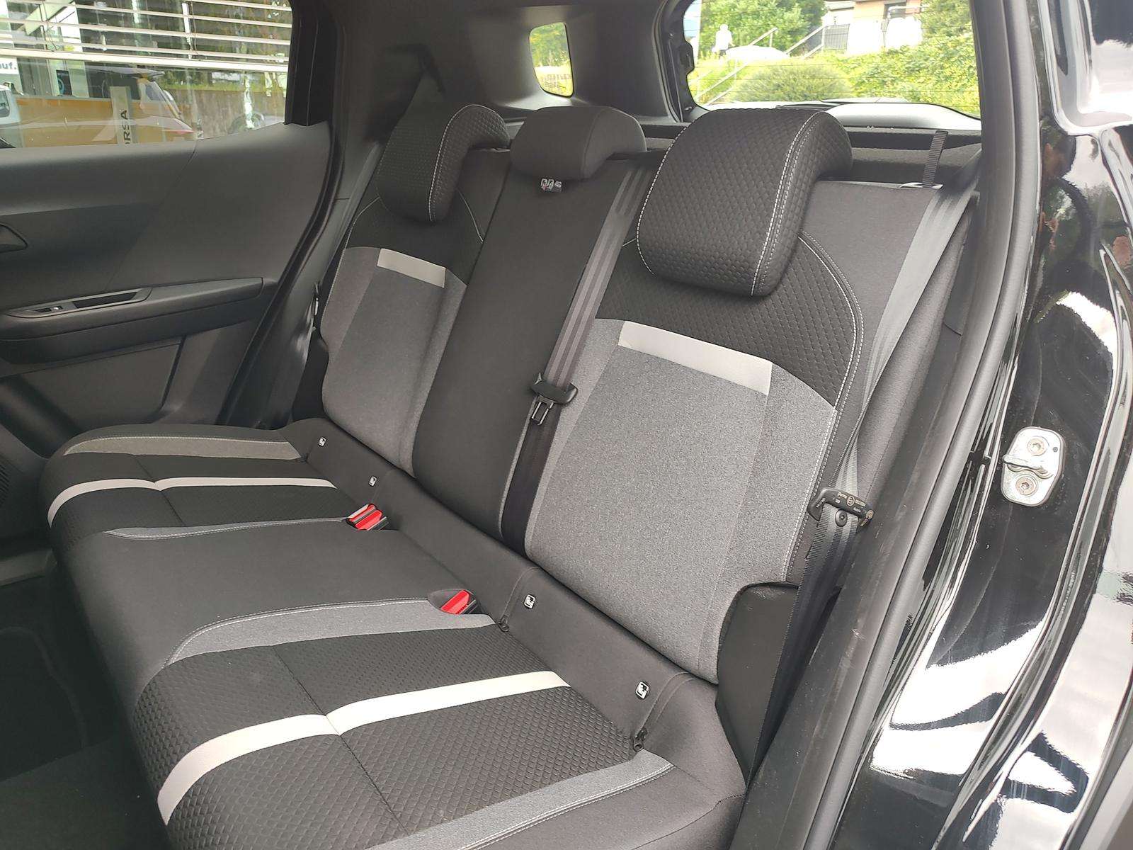 Fahrzeugbild eines Opel Frontera