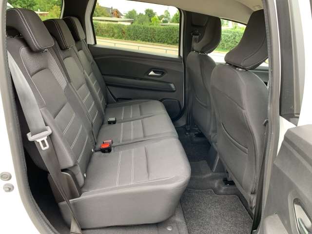 Fahrzeugbild eines Dacia Jogger