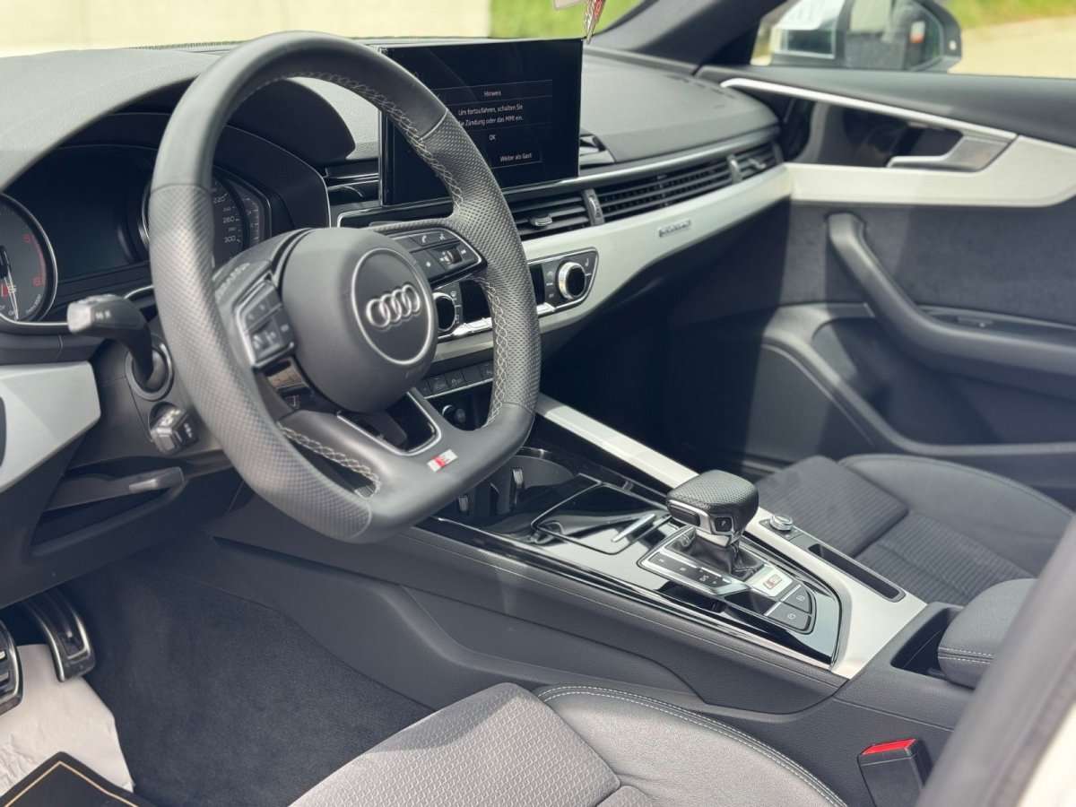 Fahrzeugbild eines Audi S4
