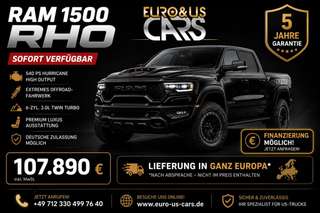 Schräge Frontansicht auf einen Dodge RAM , freigestellt