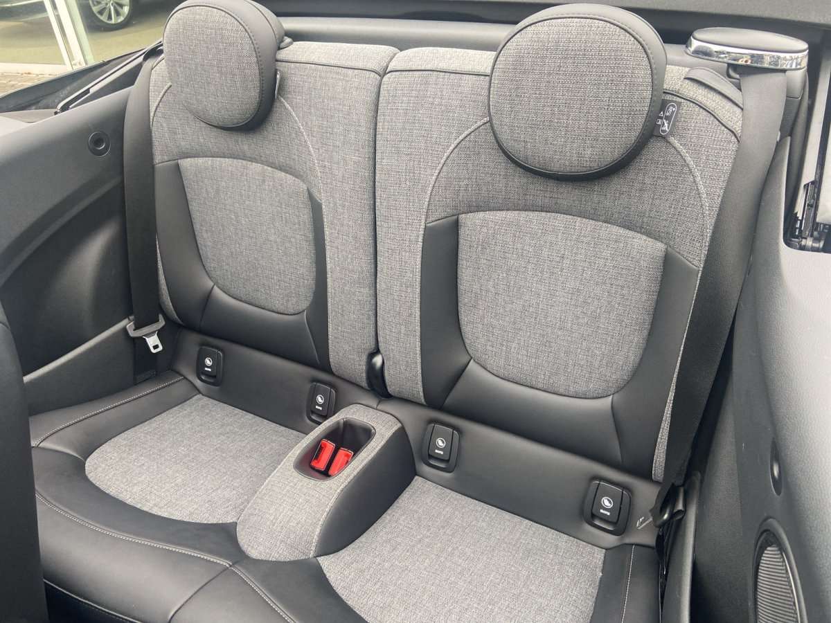 Fahrzeugbild eines MINI COOPER