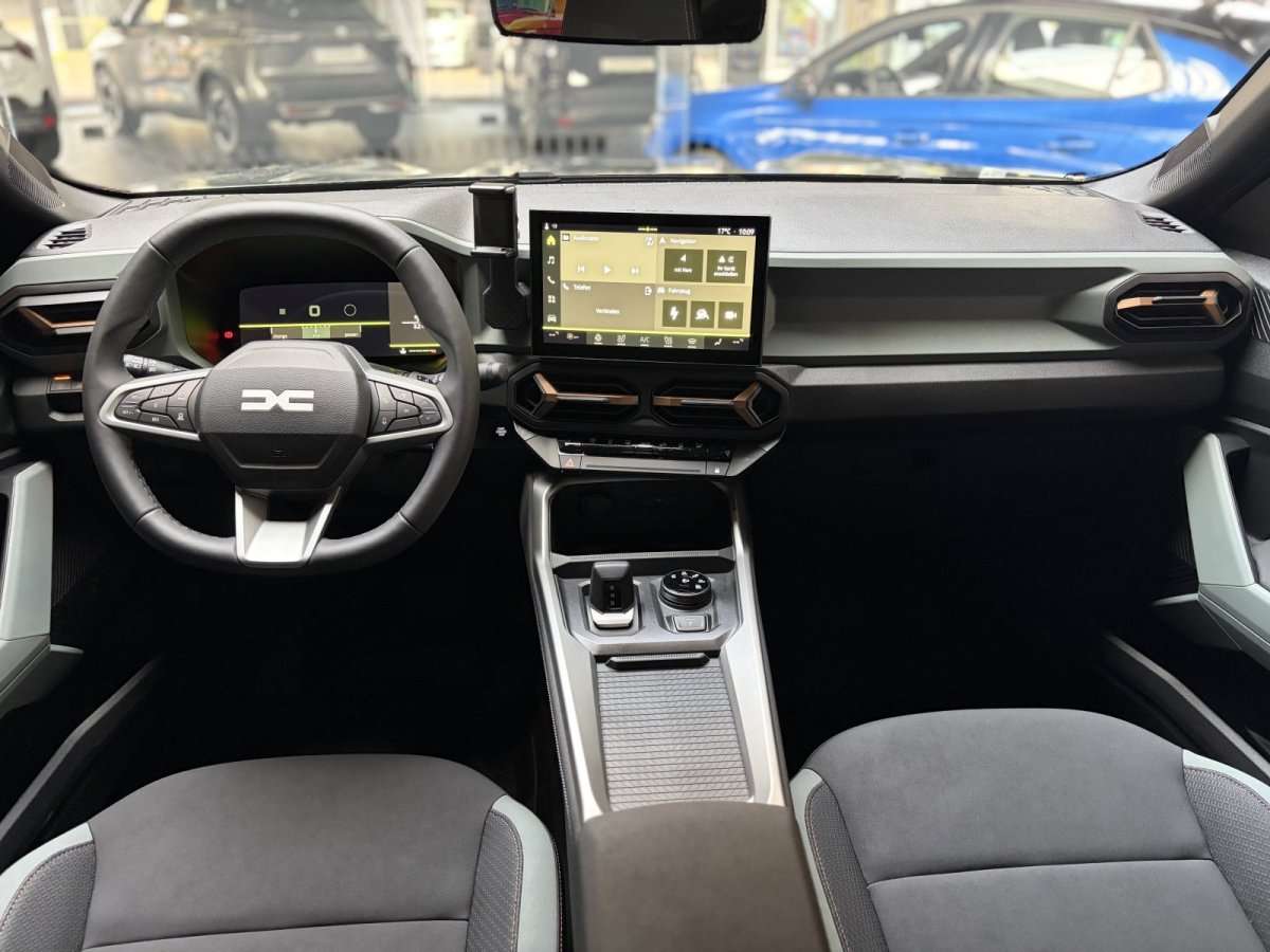 Fahrzeugbild eines Dacia Bigster