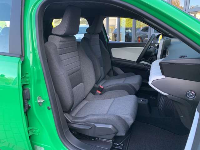 Fahrzeugbild eines Renault 5 E-TECH