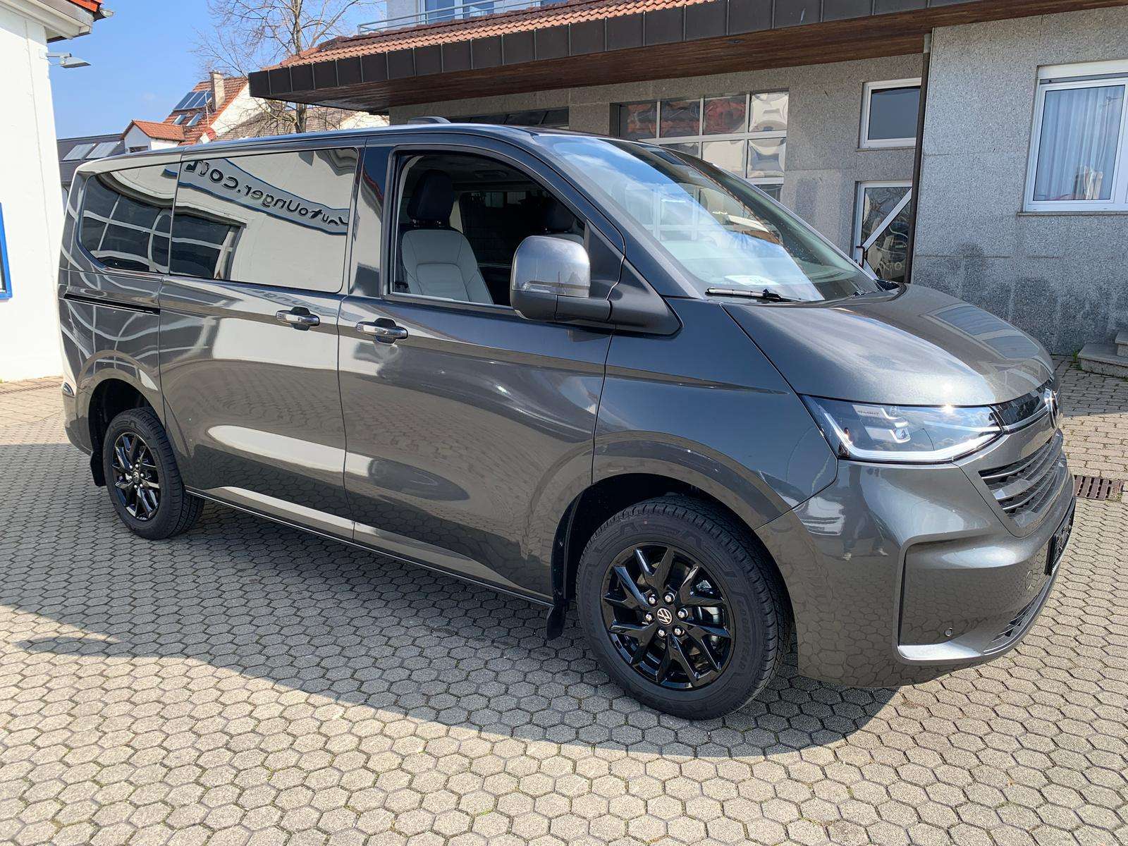 Fahrzeugbild eines Volkswagen Caravelle