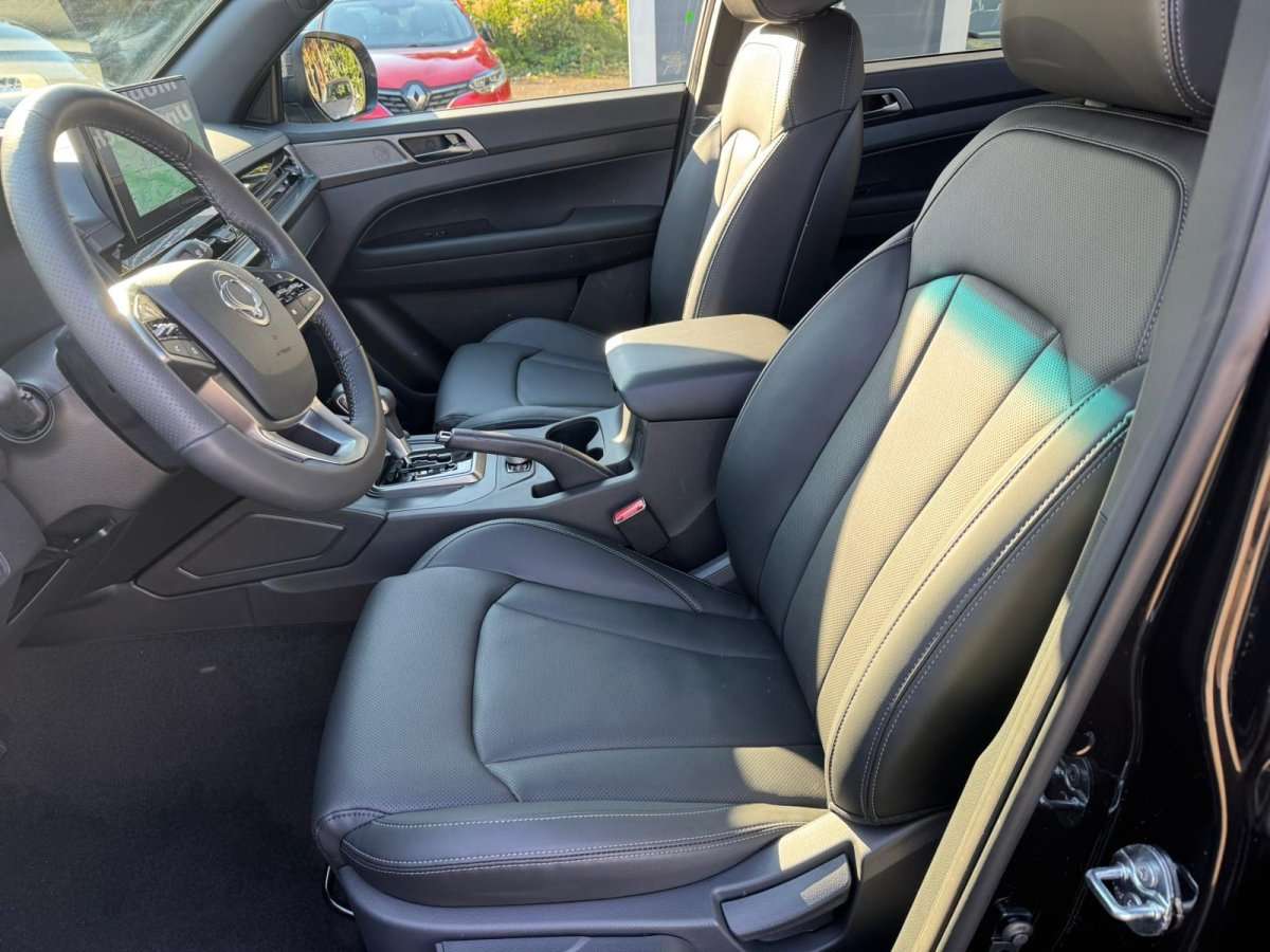 Fahrzeugbild eines KGM Musso Grand