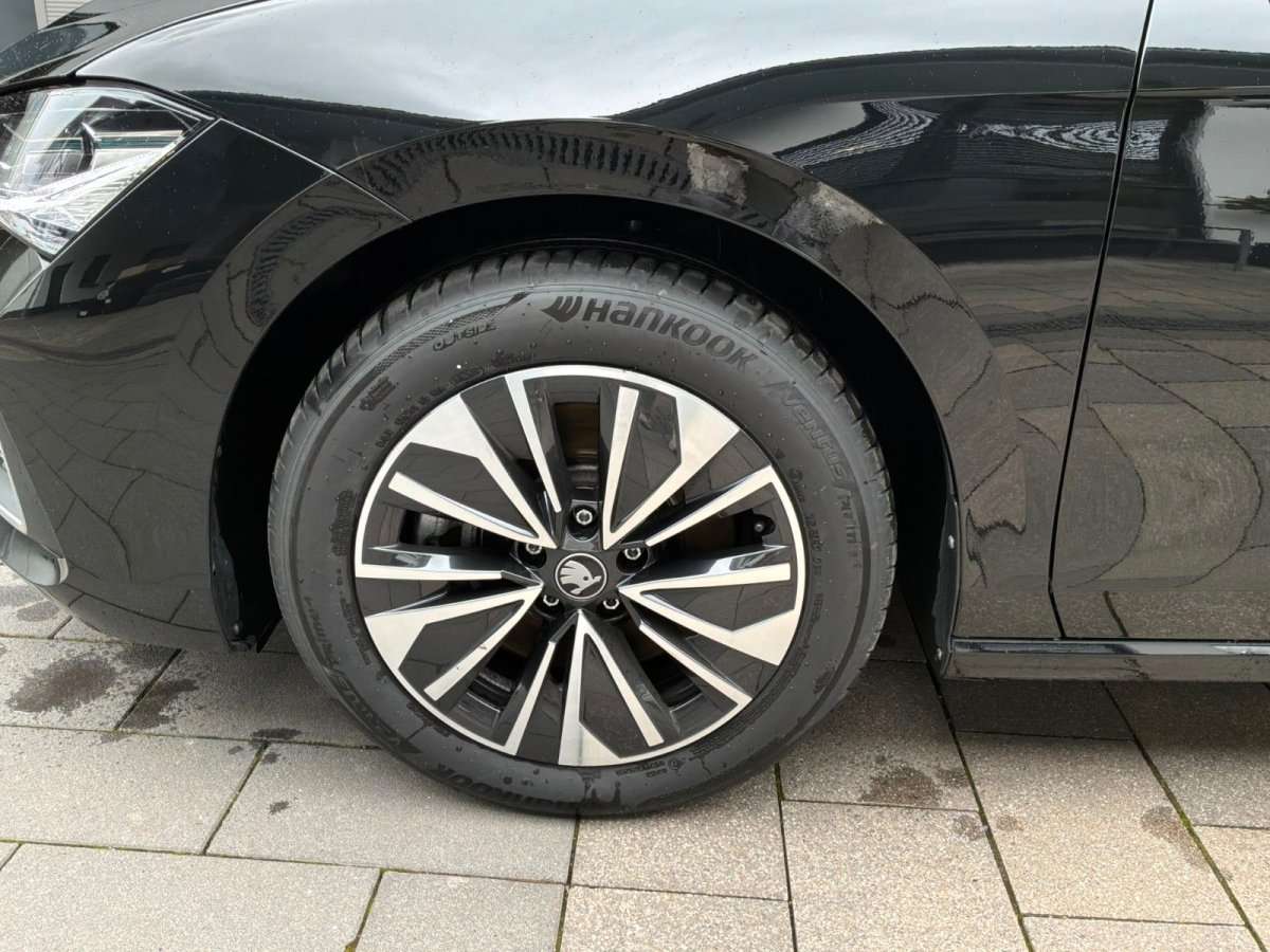 Fahrzeugbild eines Skoda Superb
