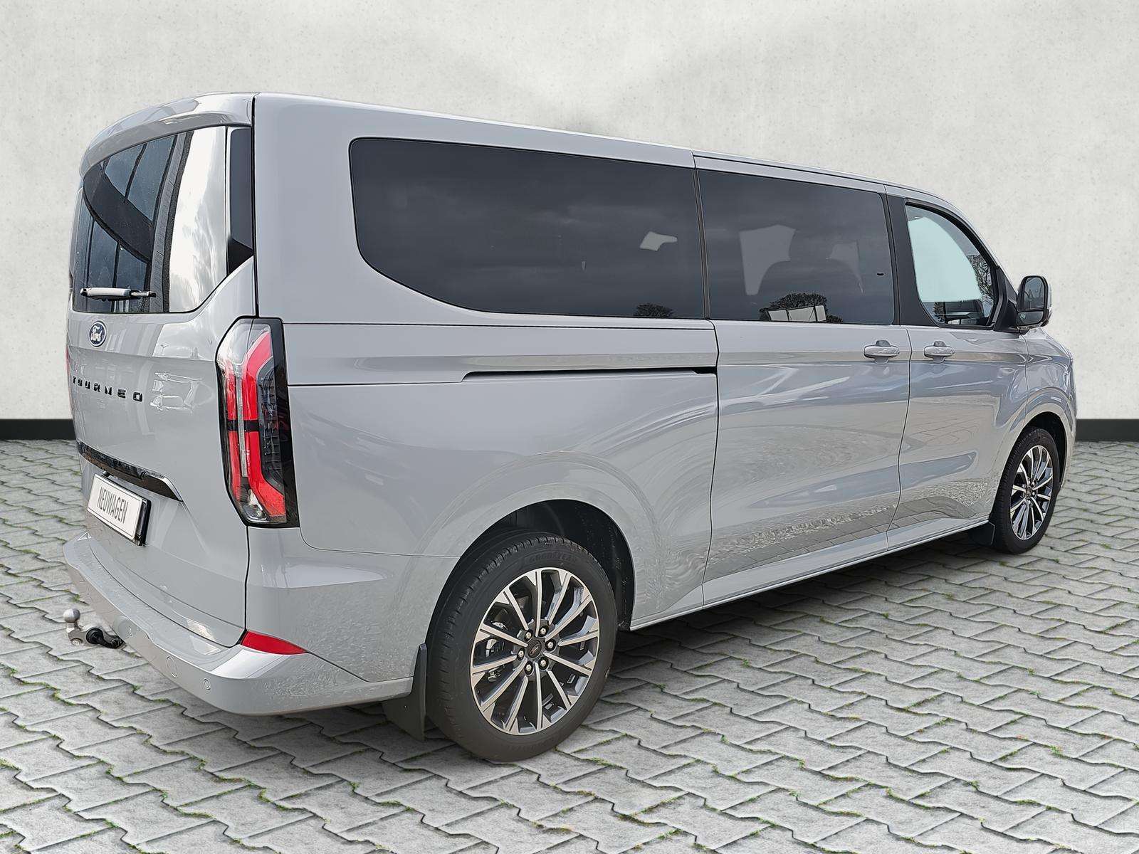 Fahrzeugbild eines Ford Tourneo Custom