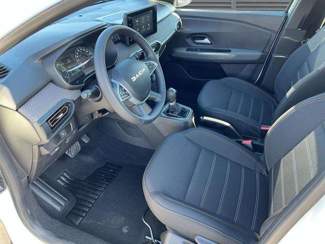 Fahrzeugbild eines Dacia Sandero