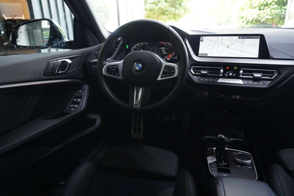 Fahrzeugbild eines BMW 2er-Reihe