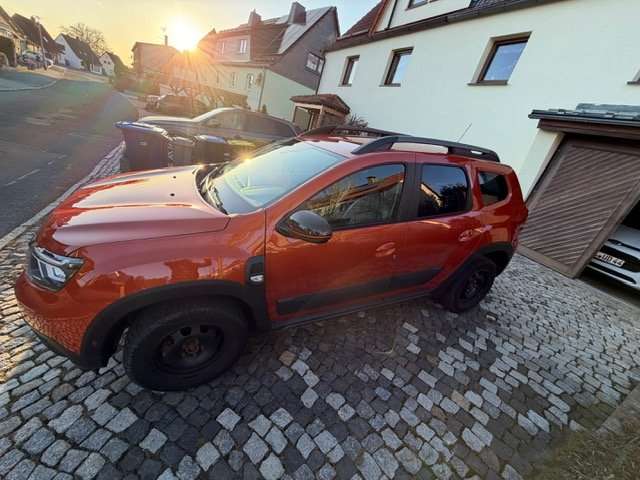 Fahrzeugbild eines Dacia Duster