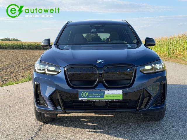 Fahrzeugbild eines BMW ix3