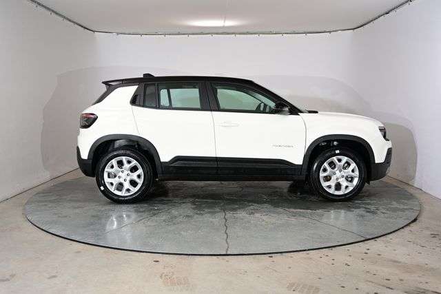 Fahrzeugbild eines Jeep Avenger