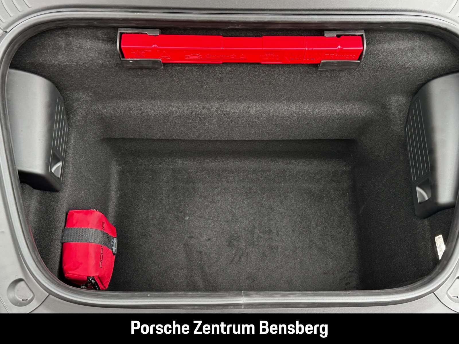 Fahrzeugbild eines Porsche Cayman