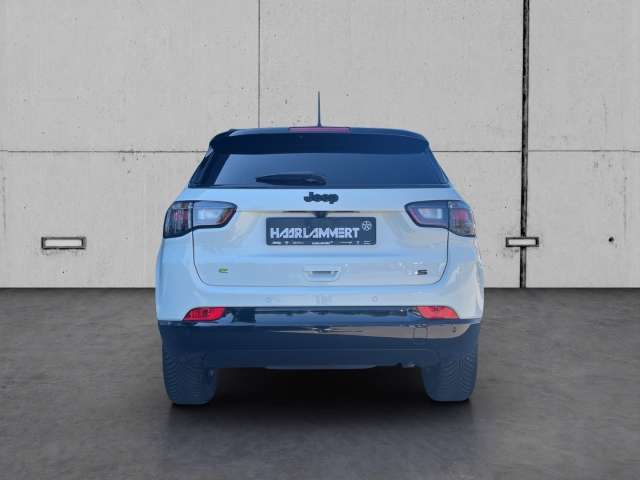 Fahrzeugbild eines Jeep Compass