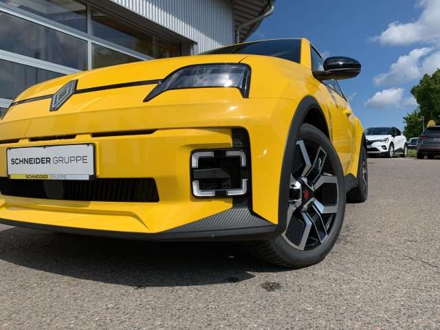 Fahrzeugbild eines Renault 5 E-TECH