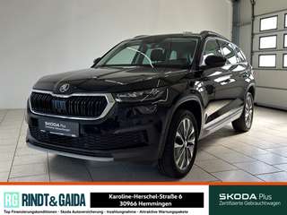 Schräge Frontansicht auf einen Skoda Kodiaq , freigestellt