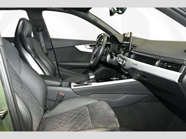 Fahrzeugbild eines Audi S4