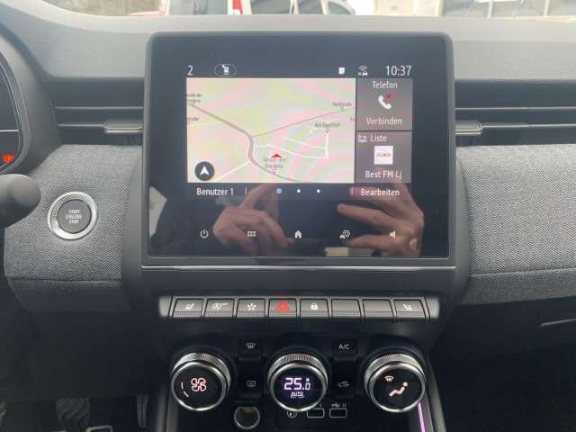 Fahrzeugbild eines Renault Clio