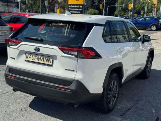 Fahrzeugbild eines Toyota RAV4