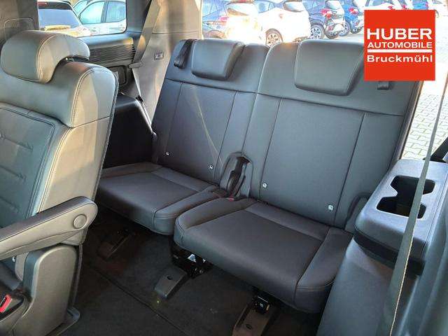 Fahrzeugbild eines Hyundai Santa Fe