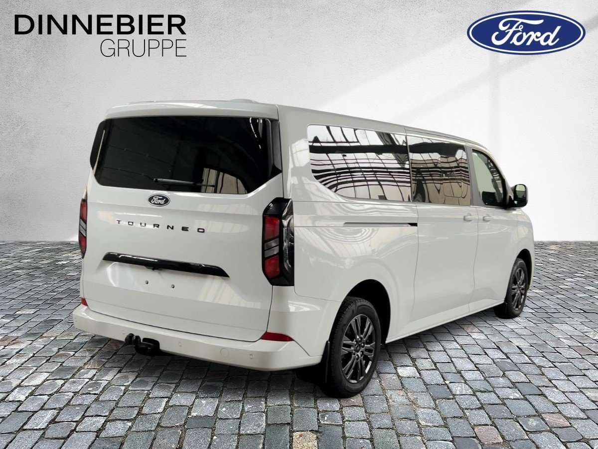 Fahrzeugbild eines Ford Tourneo Custom