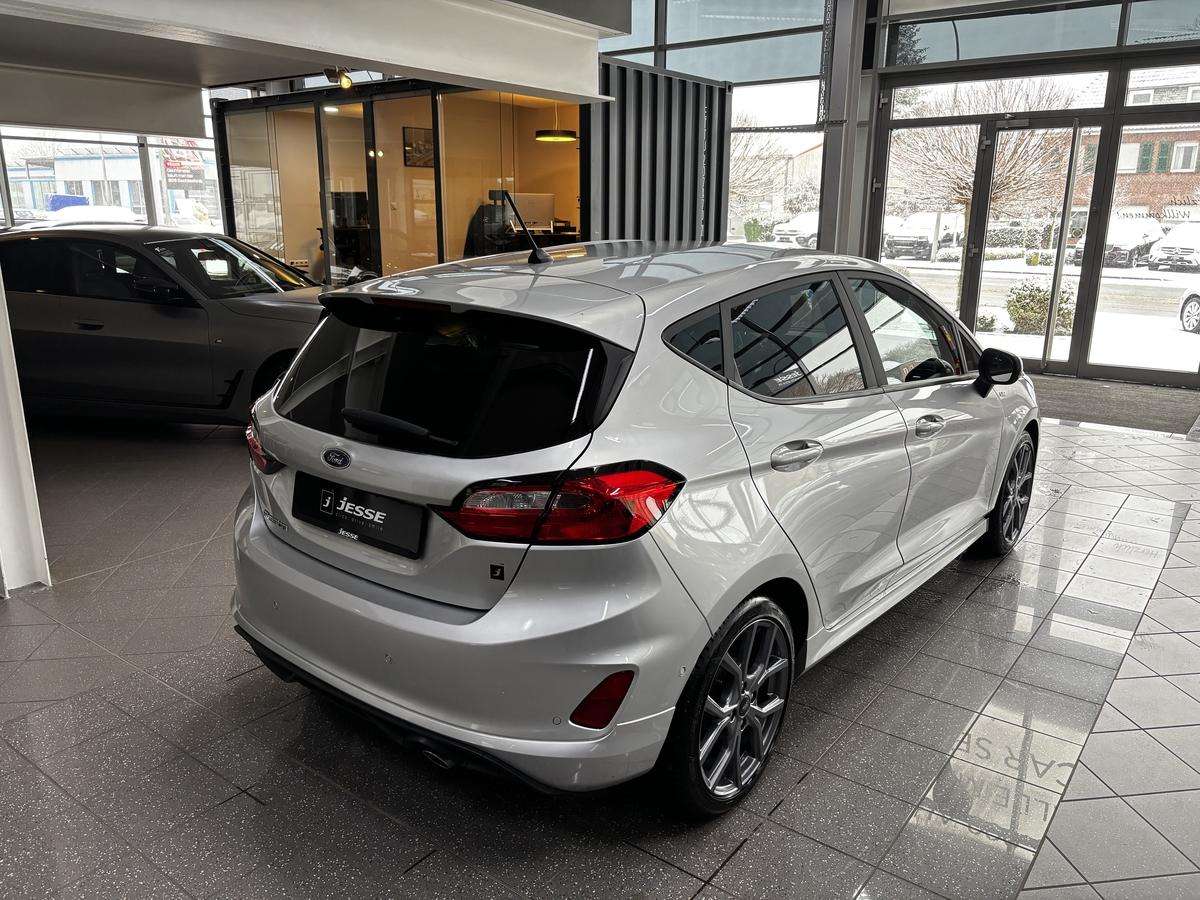 Fahrzeugbild eines Ford Fiesta