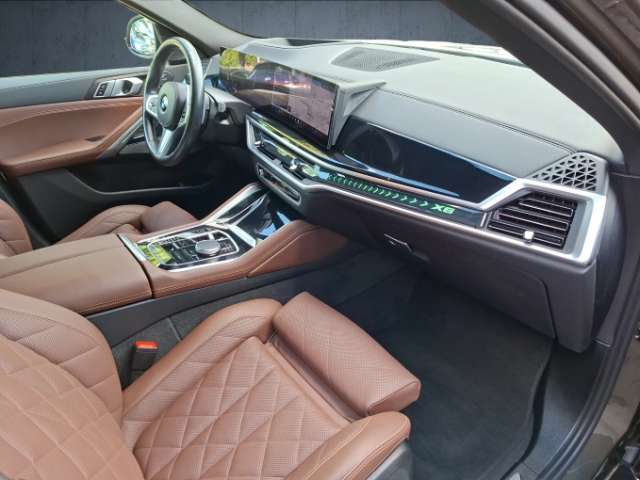 Fahrzeugbild eines BMW X6
