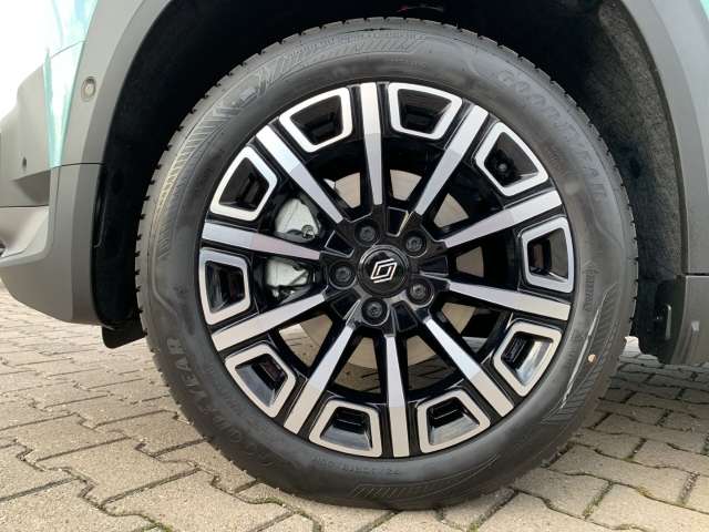Fahrzeugbild eines Renault 4 E-TECH