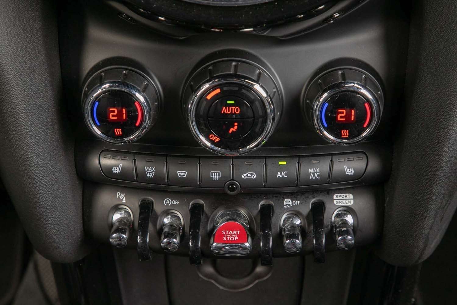 Fahrzeugbild eines MINI COOPER