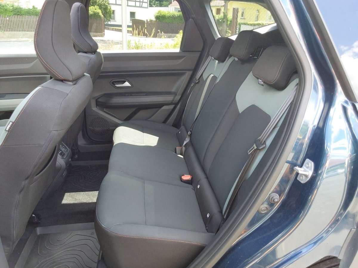 Fahrzeugbild eines Dacia Bigster