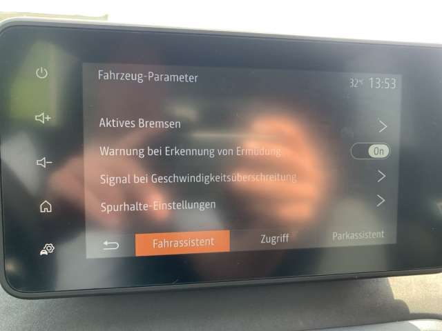 Fahrzeugbild eines Dacia Jogger