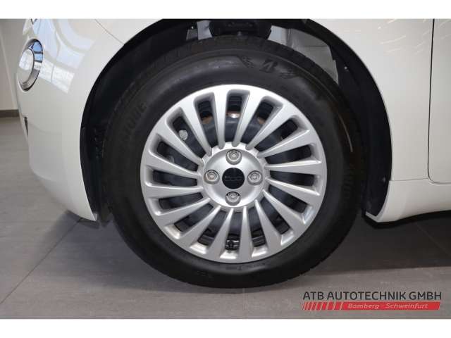 Fahrzeugbild eines Fiat 500