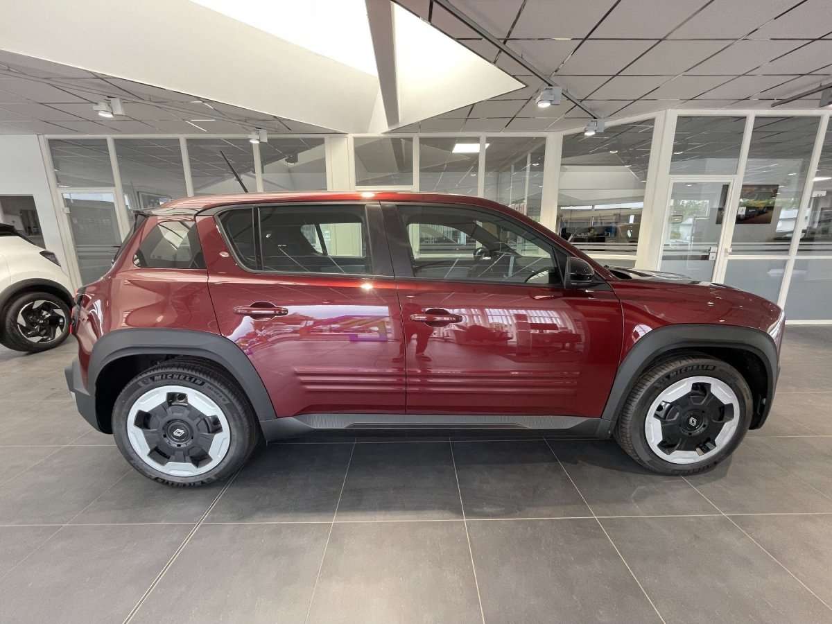 Fahrzeugbild eines Renault 4 E-TECH