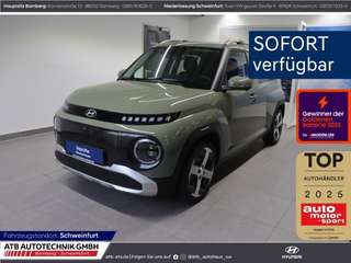 Schräge Frontansicht auf einen Hyundai Inster , freigestellt