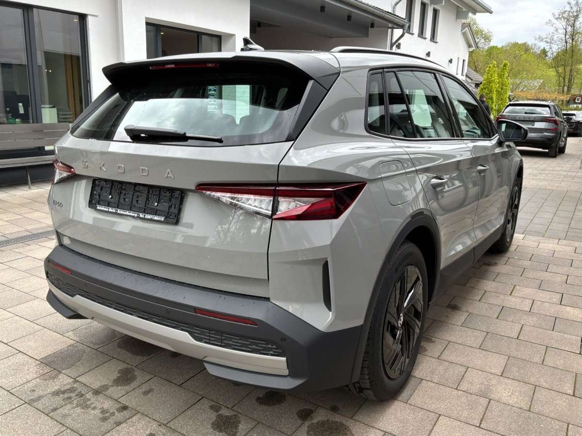 Fahrzeugbild eines Skoda ELROQ