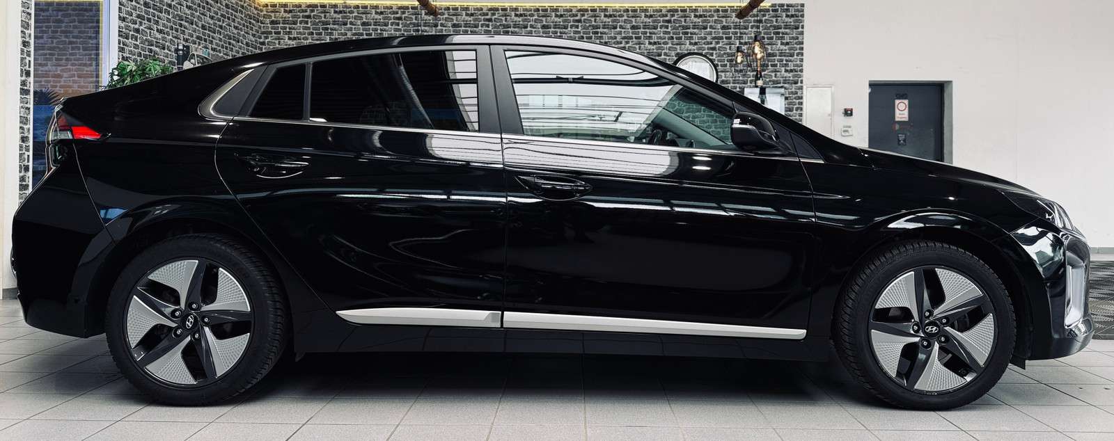 Fahrzeugbild eines Hyundai IONIQ