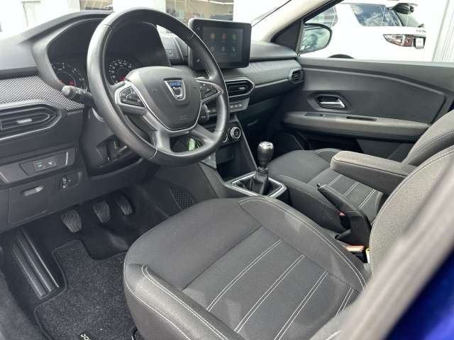 Fahrzeugbild eines Dacia Jogger